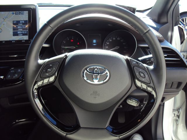 Toyota C-HR 2019-01 190307-16