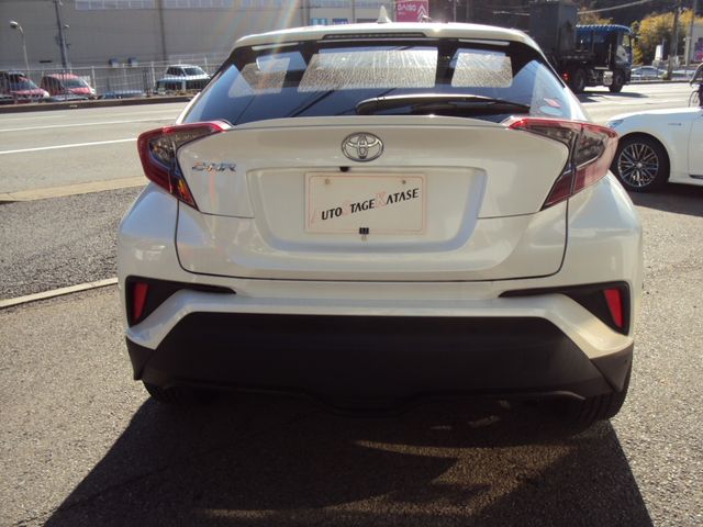 Toyota C-HR 2019-01 190307-5