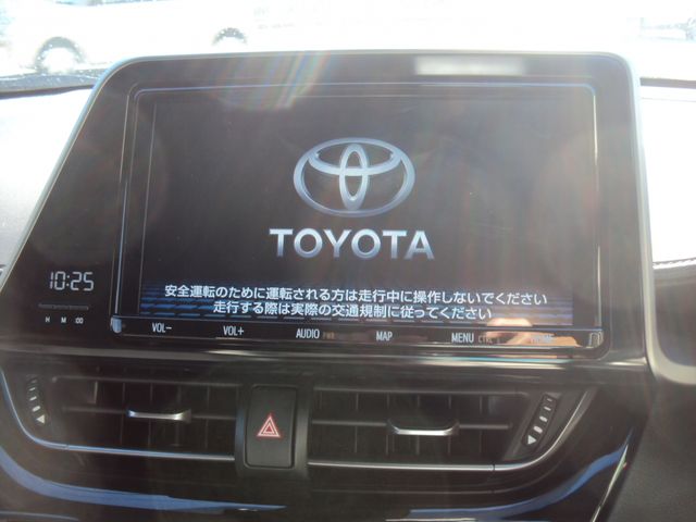 Toyota C-HR 2019-01 190307-14
