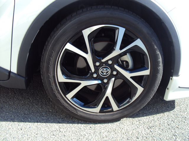 Toyota C-HR 2019-01 190307-18