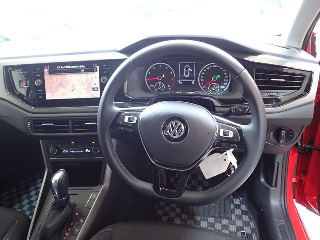 VolksWagen POLO 2018-12 184710-14