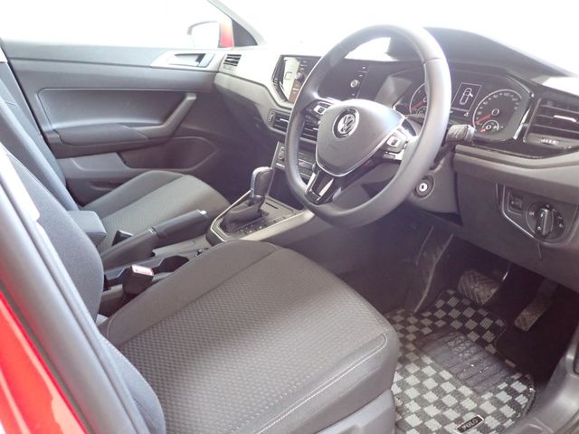 VolksWagen POLO 2018-12 184710-1