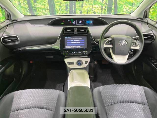Toyota PRIUS 2017-02 322654-1