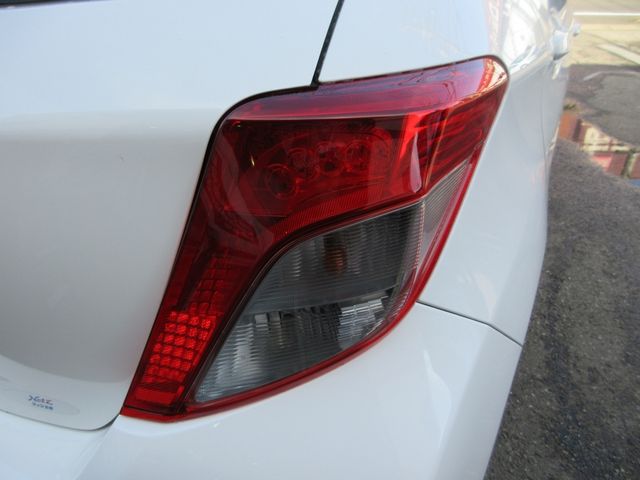 Toyota VITZ 2012-10 189228-19