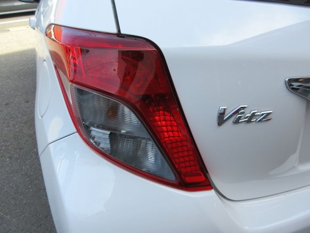 Toyota VITZ 2012-10 189228-18