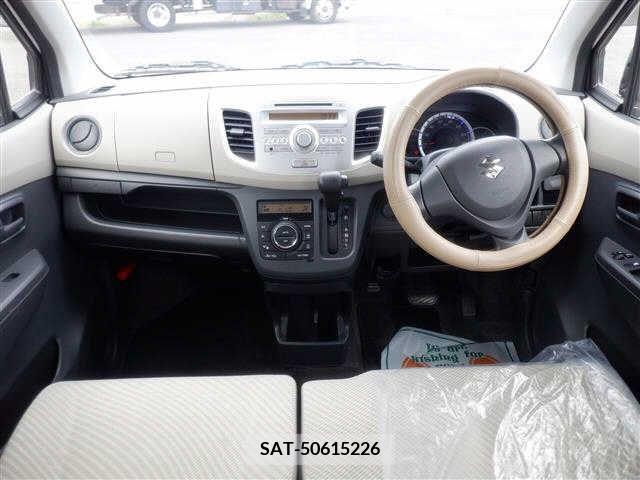 Suzuki WAGON R 2013-08 289769-1