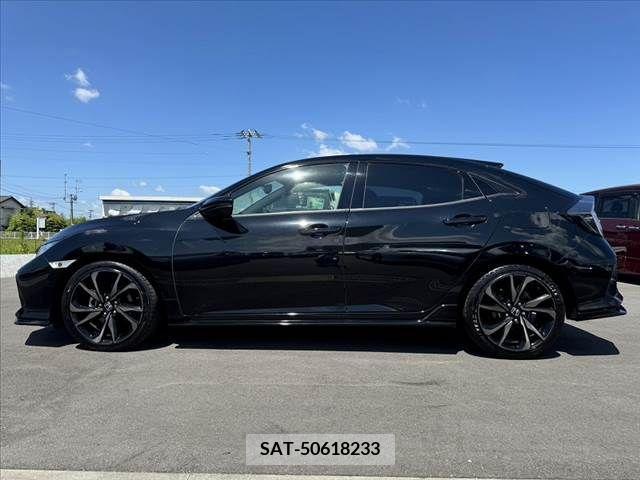 Honda CIVIC 2019-10 348955-11
