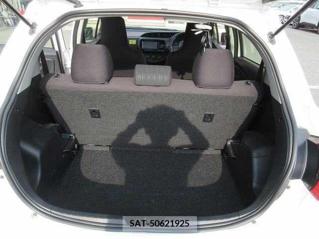 Toyota VITZ 2018-03 378898-13