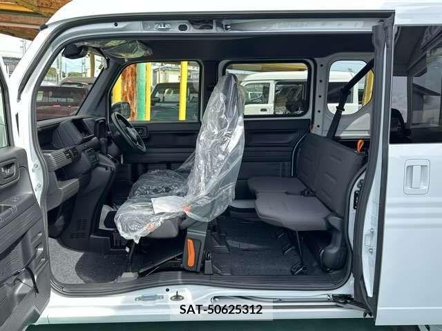 Honda N-VAN 2023-09 280627-6