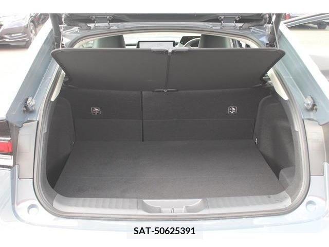 Toyota PRIUS 2023-04 366634-17