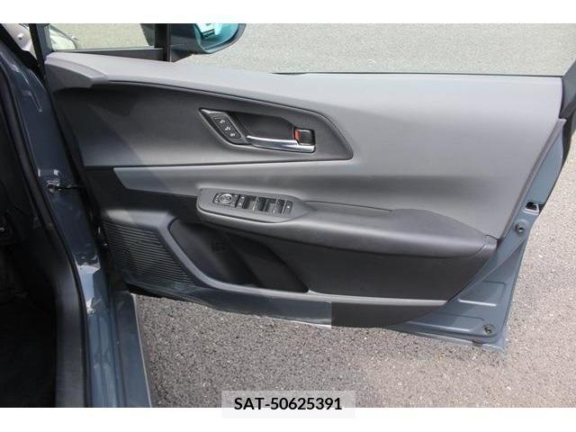 Toyota PRIUS 2023-04 366634-7