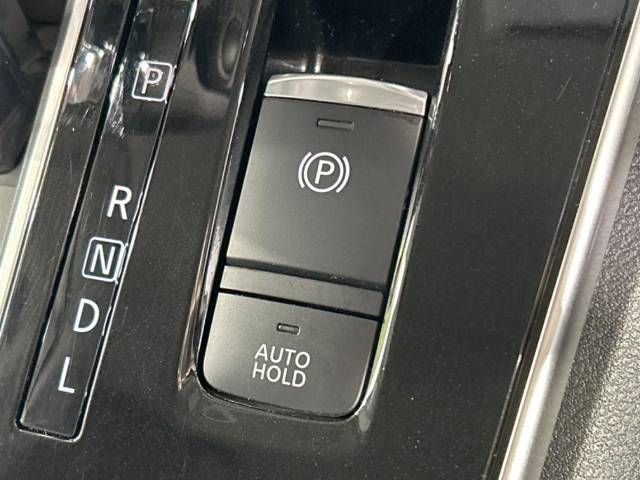 Nissan SERENA 2022-07 28938-6