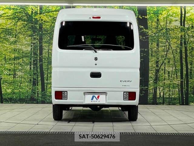Suzuki EVERY 2023-09 337498-13