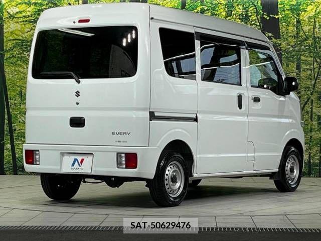 Suzuki EVERY 2023-09 337498-15