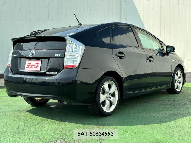 Toyota PRIUS 2011-10 282165-2
