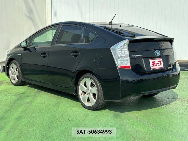Toyota PRIUS 2011-10 282165-8
