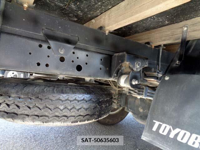 Hino DUTRO 2018-03 296720-19