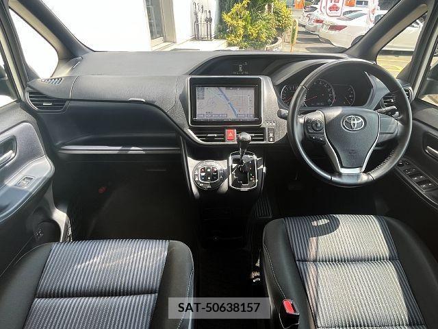 Toyota VOXY 2015-10 289050-1