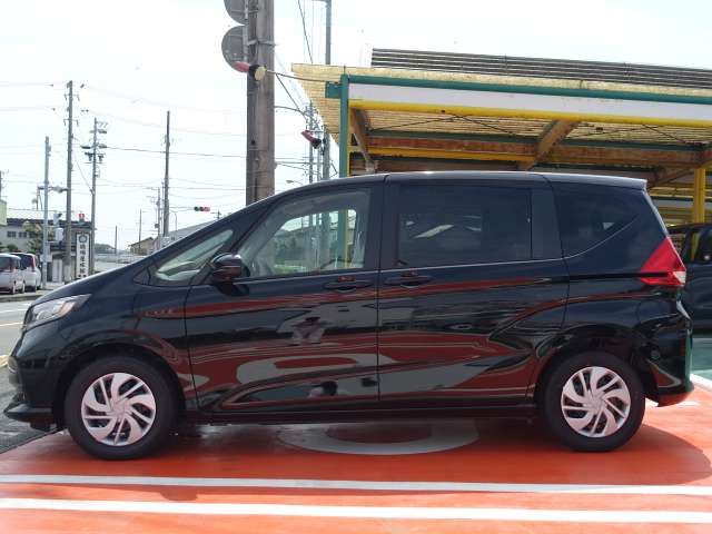 Honda FREED 2023-07 14327-1