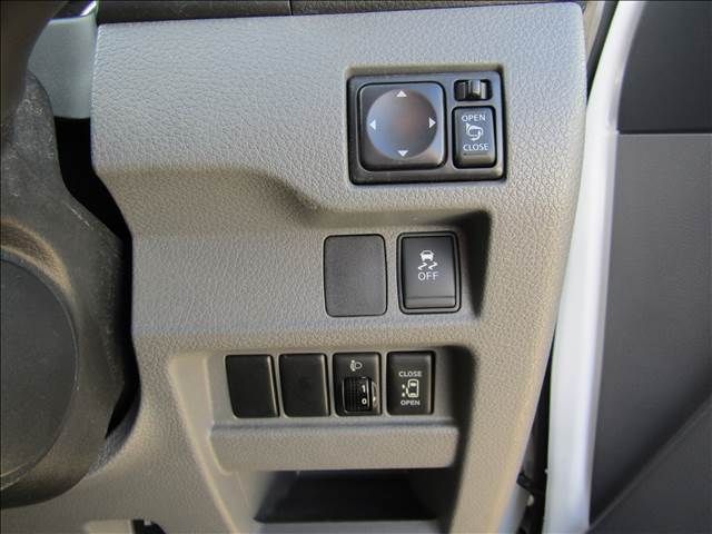 Nissan CARAVAN WAGON 2023-11 28573-5