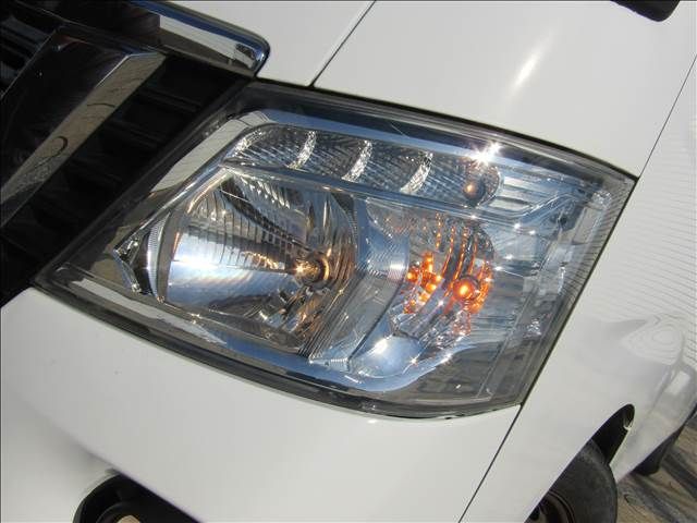 Nissan CARAVAN WAGON 2023-11 28573-28