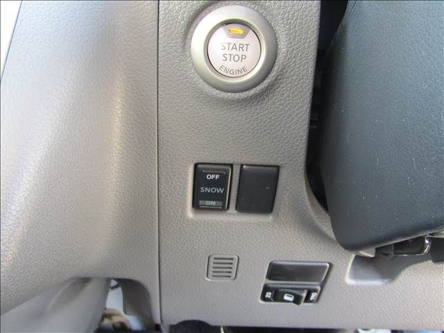 Nissan CARAVAN WAGON 2023-11 28573-7