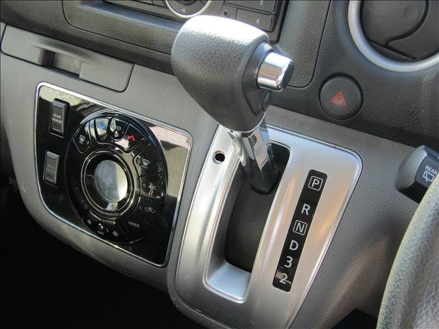 Nissan CARAVAN WAGON 2023-11 28573-10