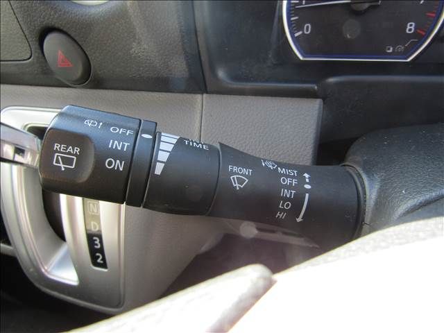 Nissan CARAVAN WAGON 2023-11 28573-3