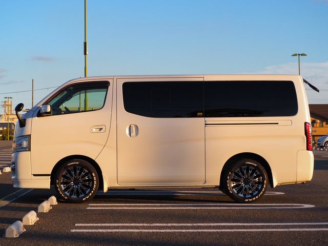 Nissan NV350 Caravan 2013-02 185423-8