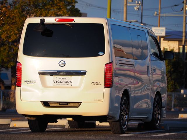 Nissan NV350 Caravan 2013-02 185423-12