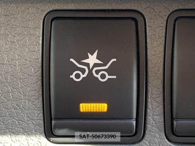 Nissan NV350 Caravan 2020-03 280708-4