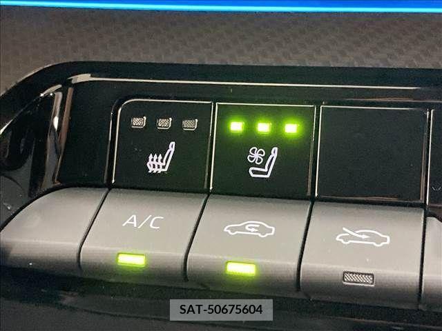 Toyota PRIUS 2023-04 340897-7