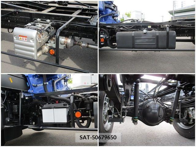 Hino DUTRO 2023-11 296693-18