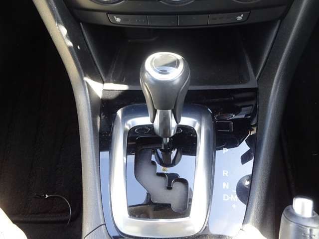Mazda ATENZA 2013-08 22751-3