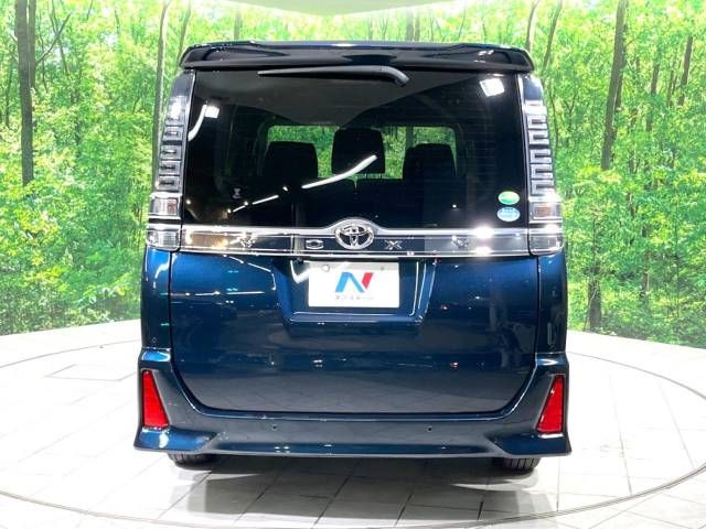 Toyota VOXY 2019-01 185705-15