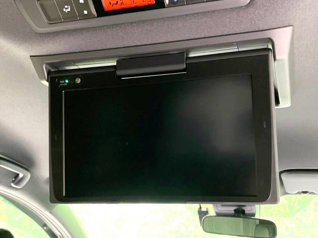 Toyota VOXY 2019-01 185705-4
