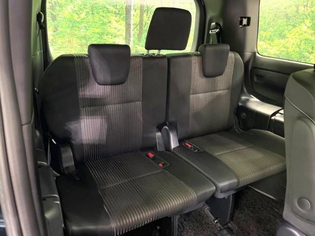 Toyota VOXY 2019-01 185705-10