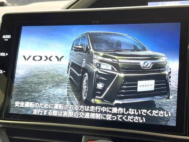 Toyota VOXY 2019-01 185705-2