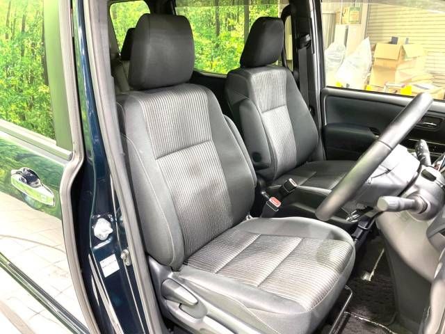 Toyota VOXY 2019-01 185705-8