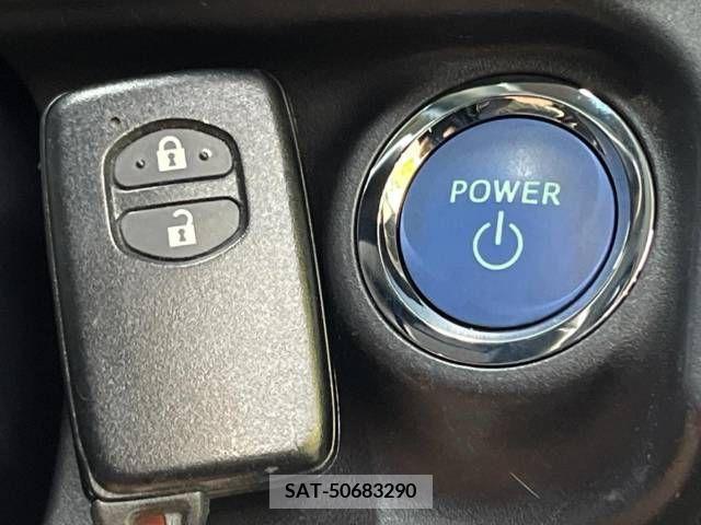 Toyota AQUA 2015-09 379365-5