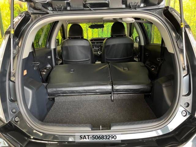 Toyota AQUA 2015-09 379365-10