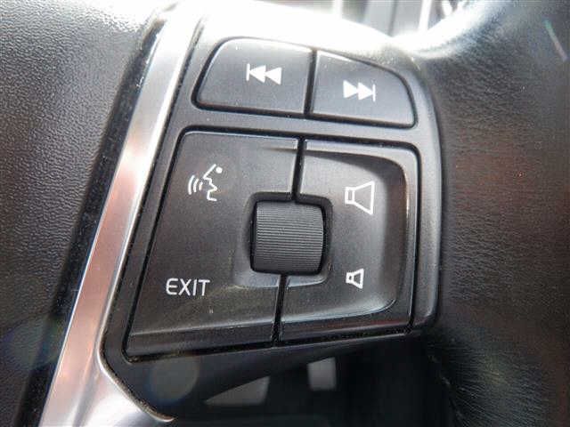 Volvo V40 2015-09 17693-5