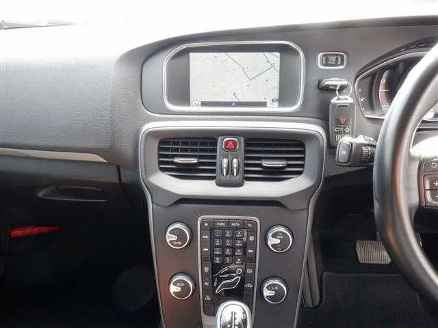 Volvo V40 2015-09 17693-4