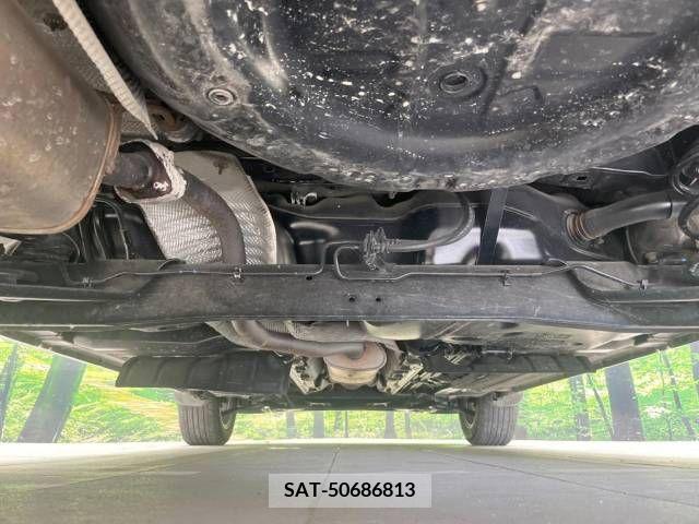 Nissan JUKE 2010-08 320464-19