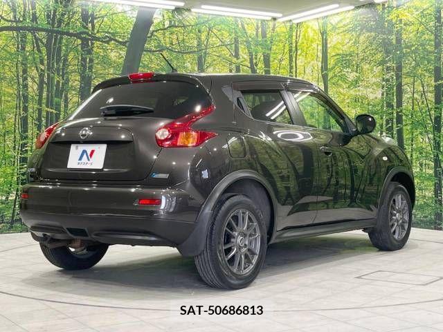 Nissan JUKE 2010-08 320464-17