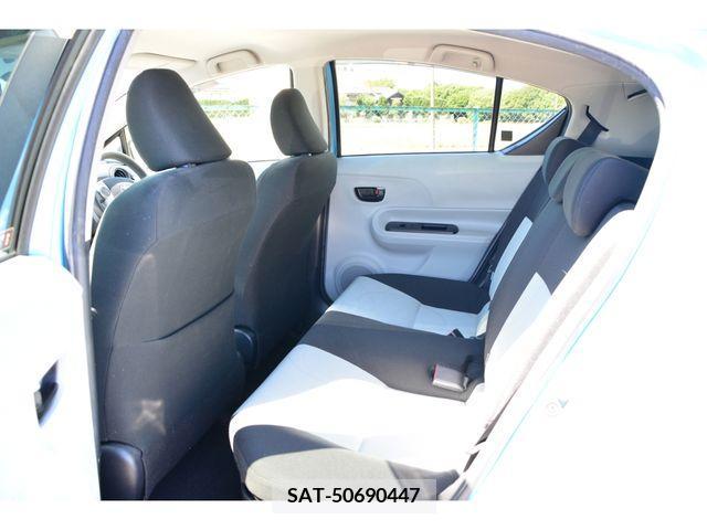 Toyota AQUA 2012-03 257429-16