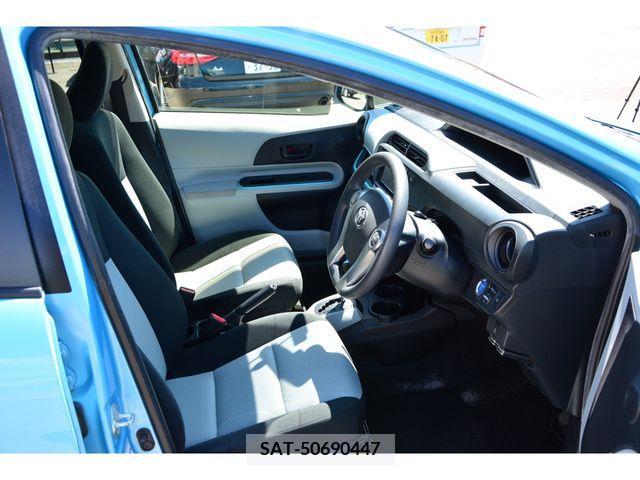 Toyota AQUA 2012-03 257429-7