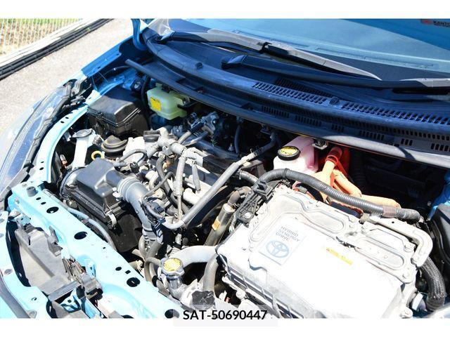 Toyota AQUA 2012-03 257429-13