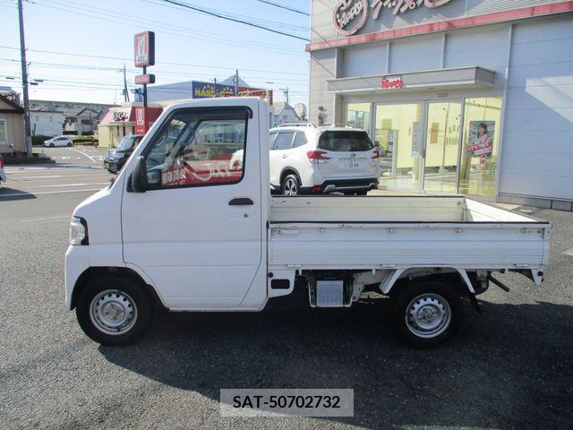 Nissan CLIPPER 2013-08 281107-5