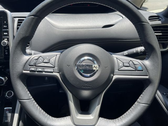 Nissan SERENA 2017-02 7370-5